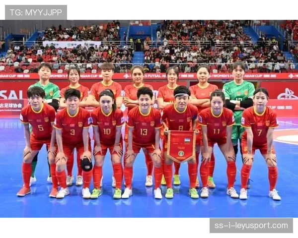 尤伯杯 A 组:中国女队 5-0 完胜印度队,以三战全胜且一盘不失的战绩锁定小组第一。